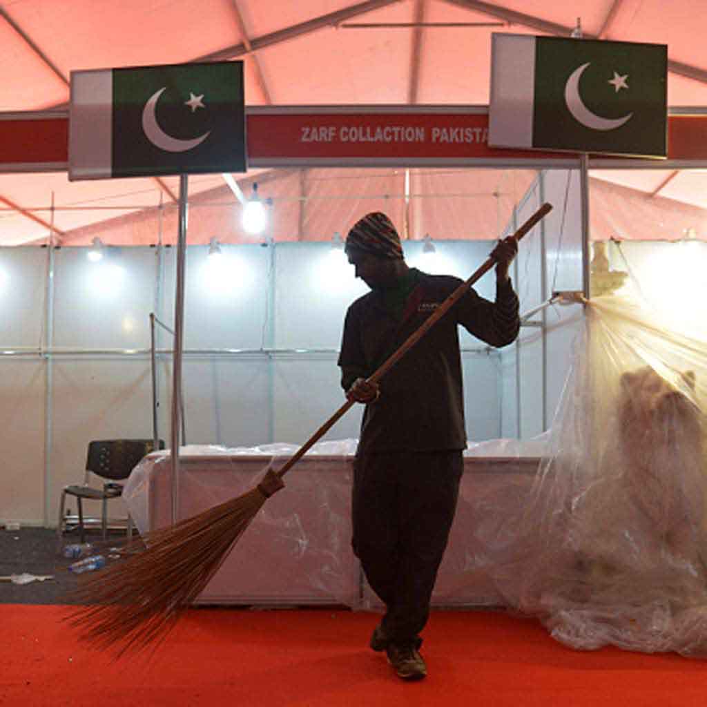 vacancy sanitary-workers