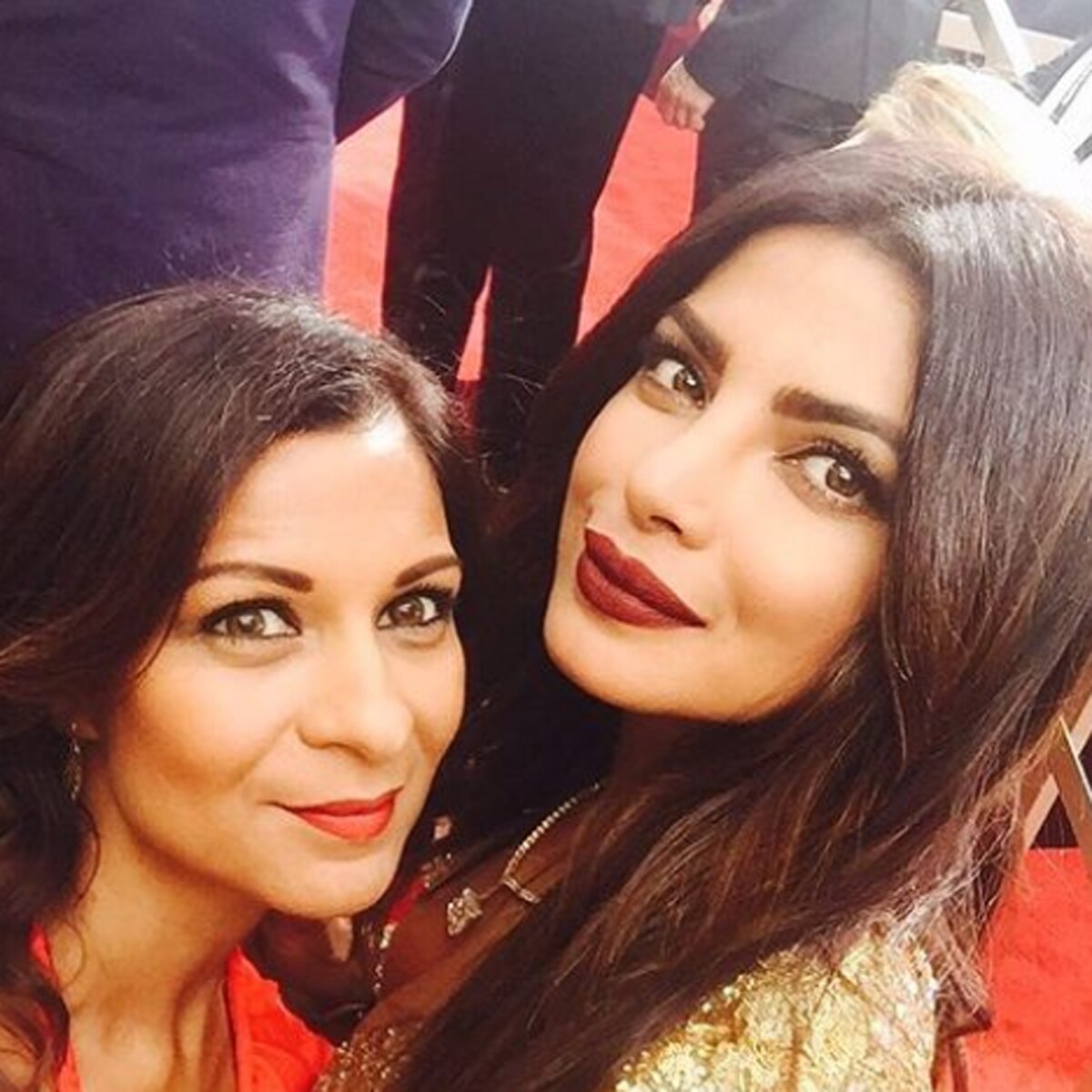 प्र‍ियंका चोपड़ा-अंजुला अचार‍िया