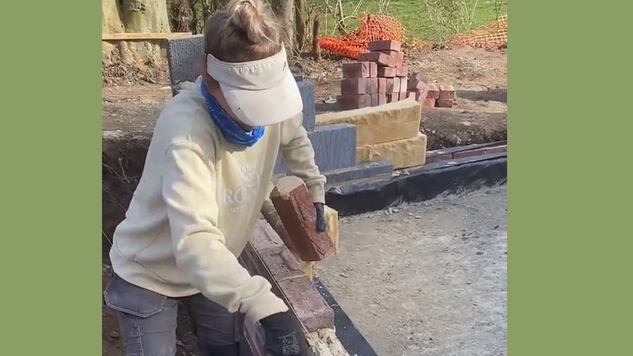 Beautiful Girl Raj Mistri