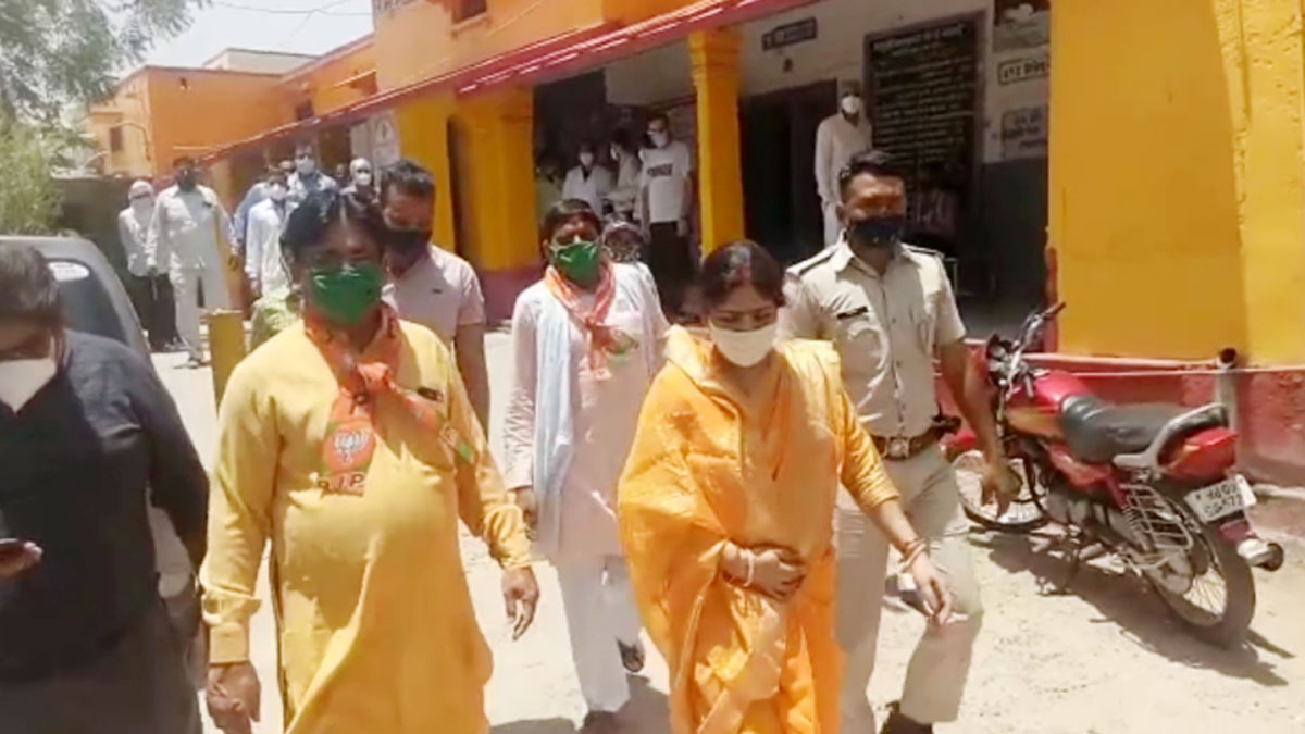 सांसद रंजीता कोली और डॉक्टर पवन गुप्ता की बातचीत का वीडियो वायरल 