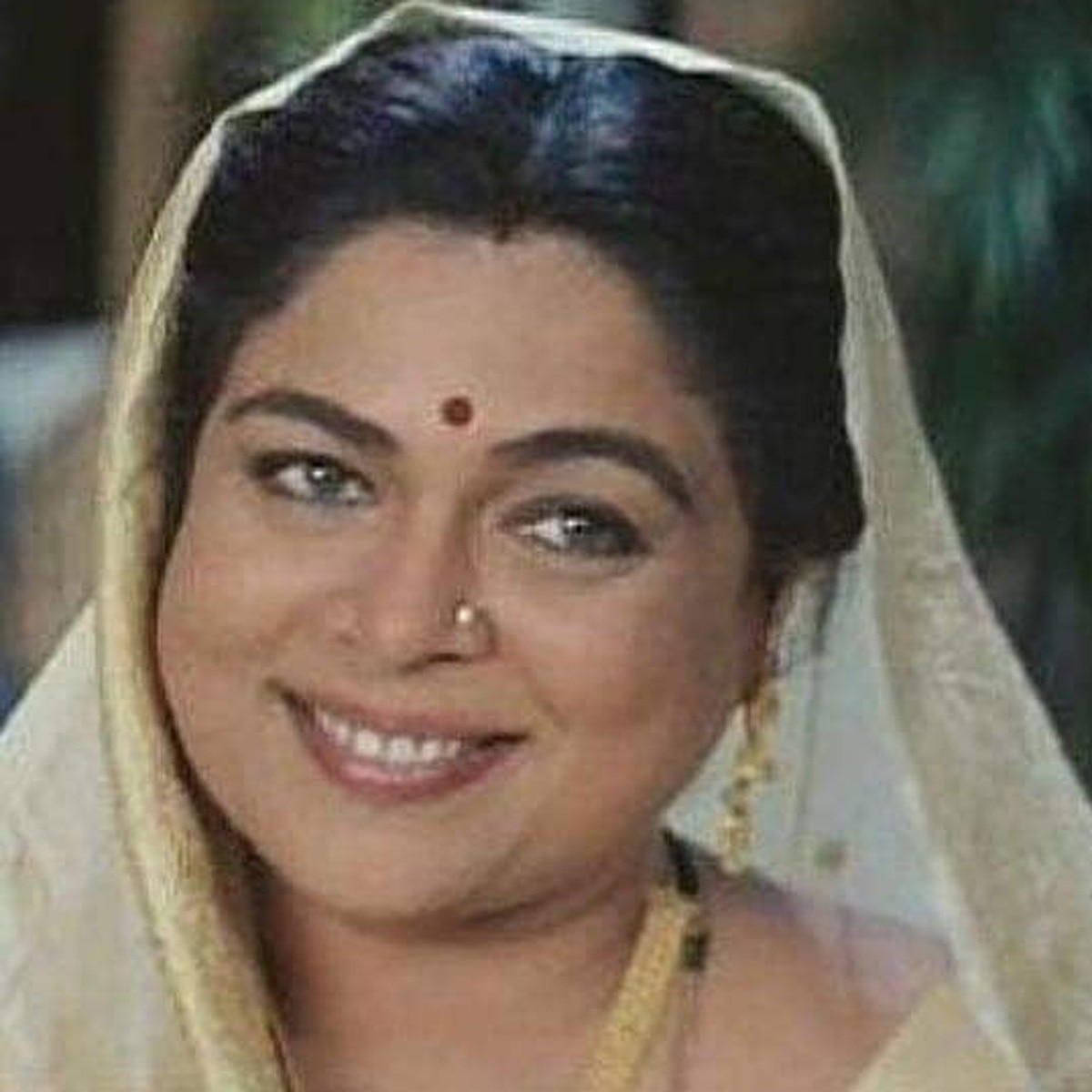  रीमा लागू 