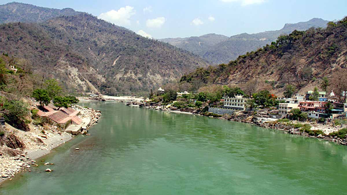 Ganga Turned Green Varanasi