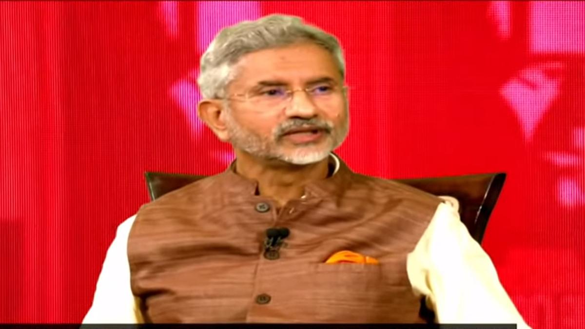 विदेशी दूतावासों में ऑक्सीजन पहुंचाने पर फिर भिड़े जयशंकर और जयराम