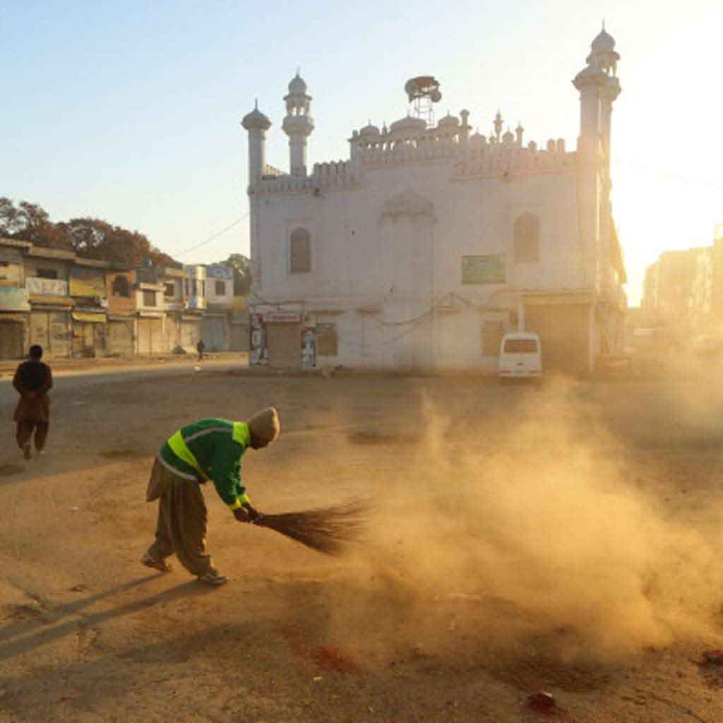 vacancy sanitary-workers