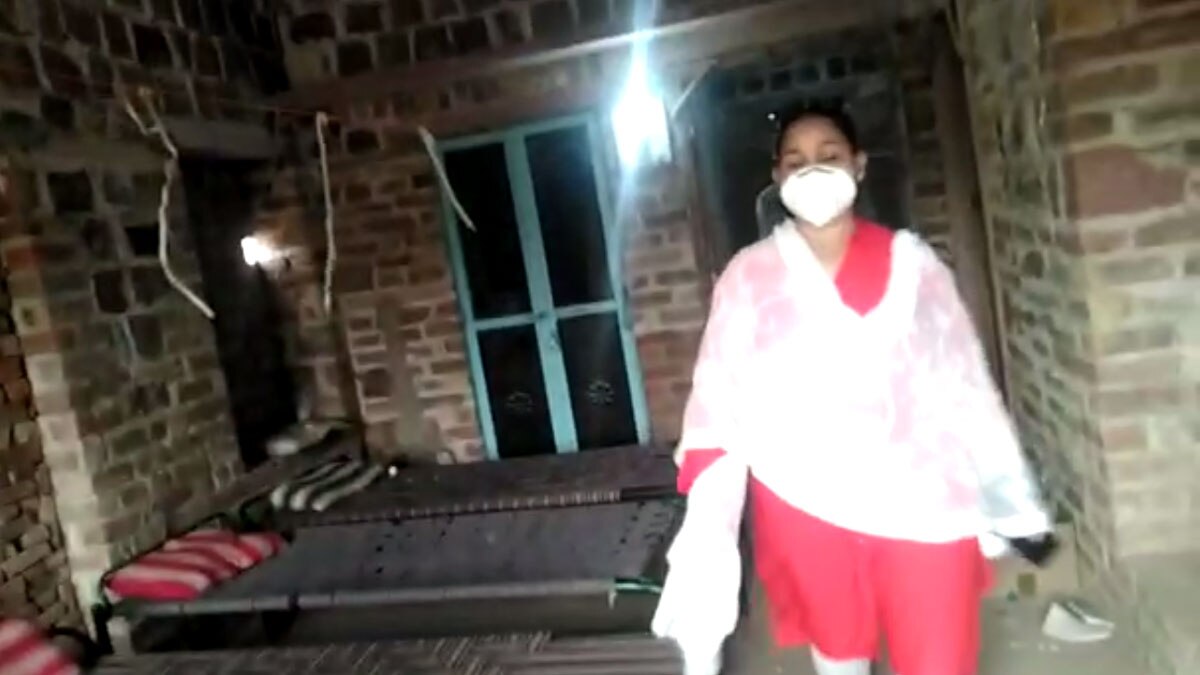 झोलाछाप डॉक्टर पर एसडीएम का एक्शन 