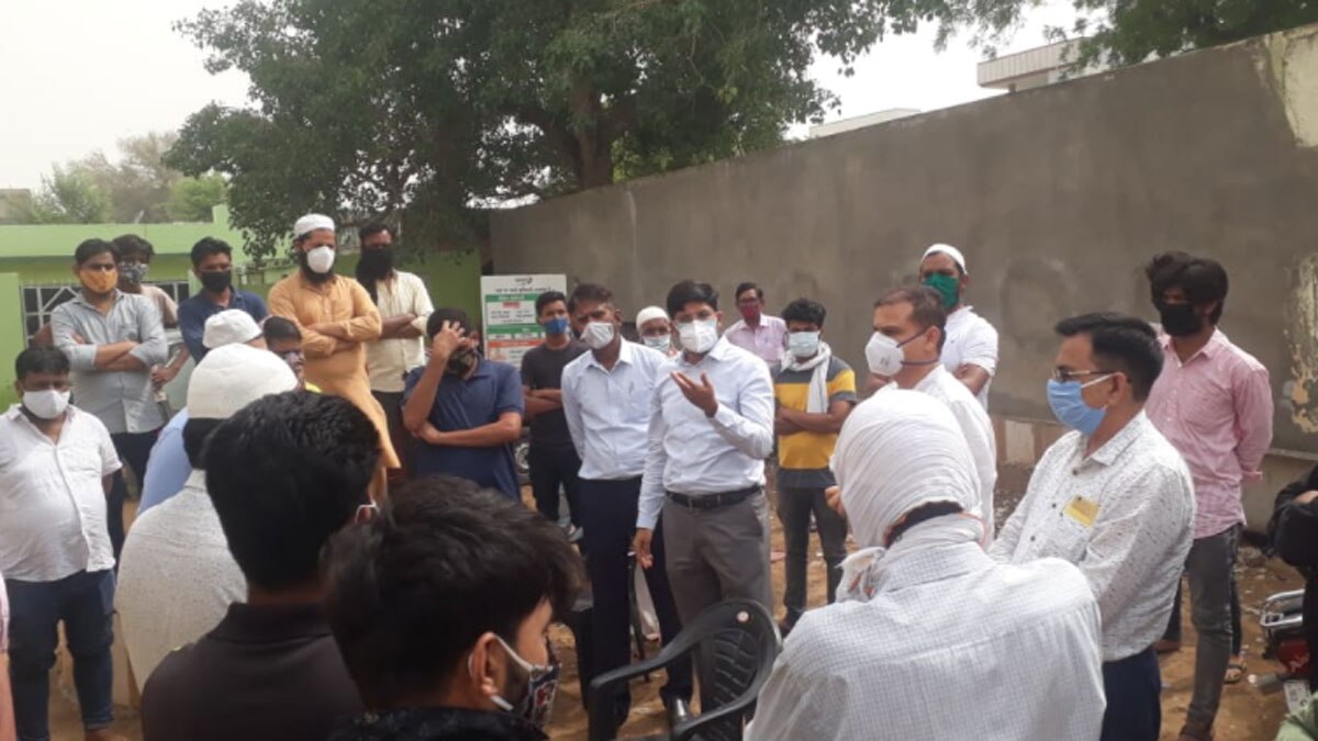 शहर के बाद ग्रामीण इलाकों में कोरोना का तांडव