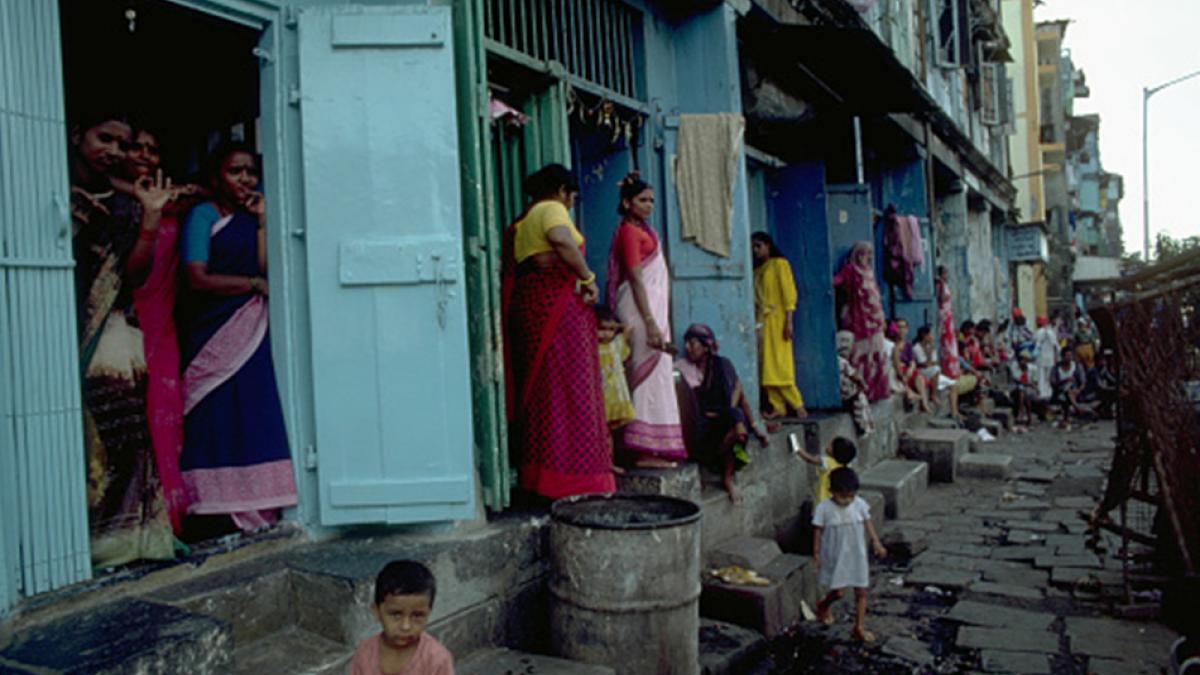 महामारी में सेक्स वर्कर्स की हालत बहुत खराब हो चुकी है