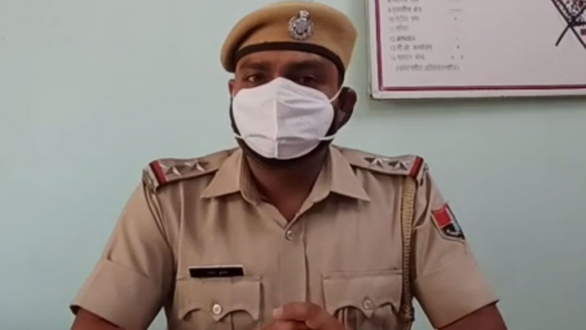 बदमाशों ने की महिला के साथ छेड़छाड़ 