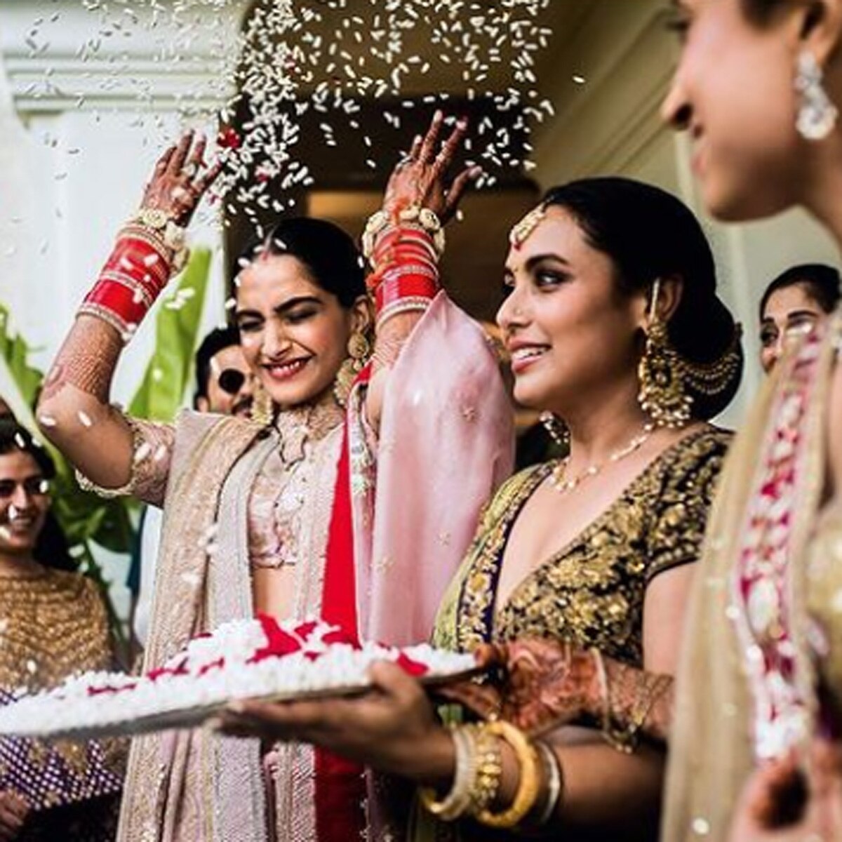 सोनम कपूर-आनंद आहूजा वेड‍िंंग एन‍िवर्सरी  