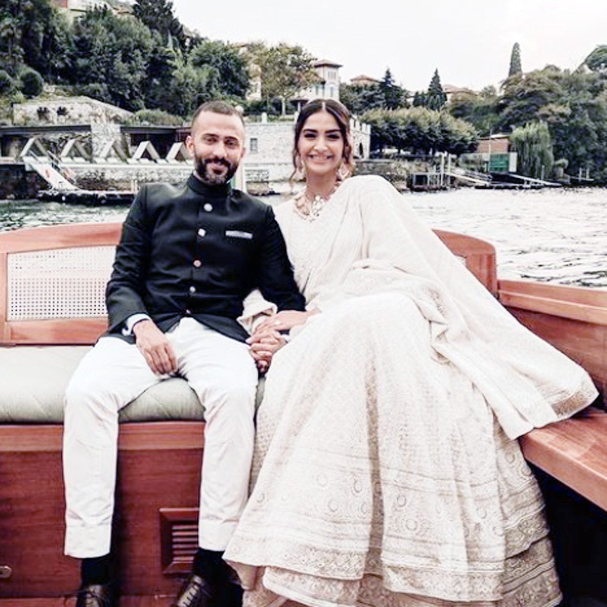 सोनम कपूर-आनंद आहूजा वेड‍िंंग एन‍िवर्सरी  