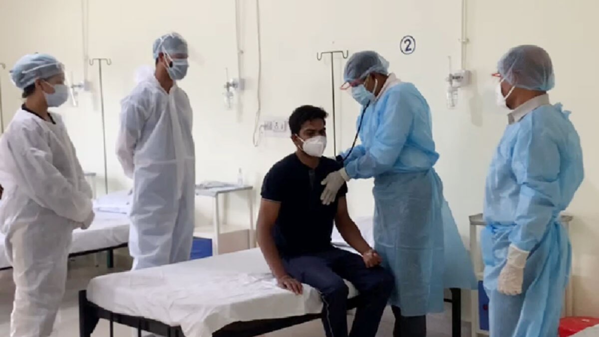 पुलिस की ड्यूटी के बाद SP रैंक का यह अफसर निभाता है डॉक्टर का फर्ज