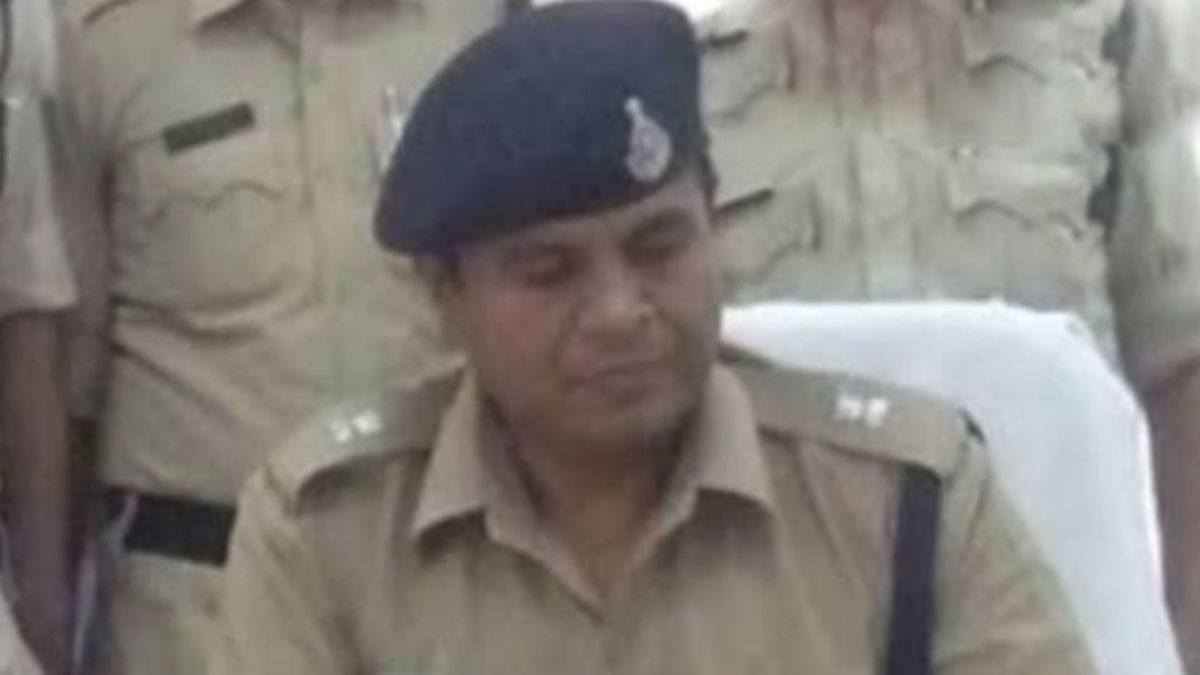 पुलिस की ड्यूटी के बाद SP रैंक का यह अफसर निभाता है डॉक्टर का फर्ज