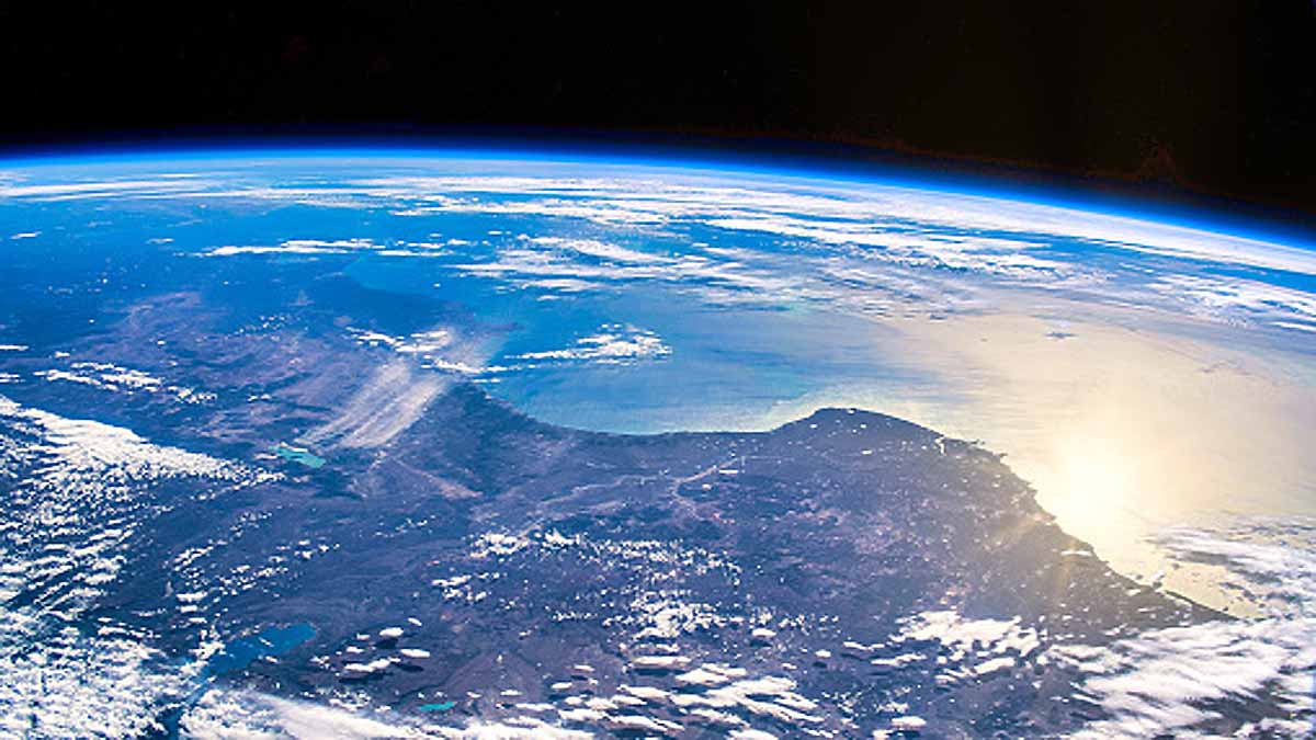 Stratospheres Shrinking