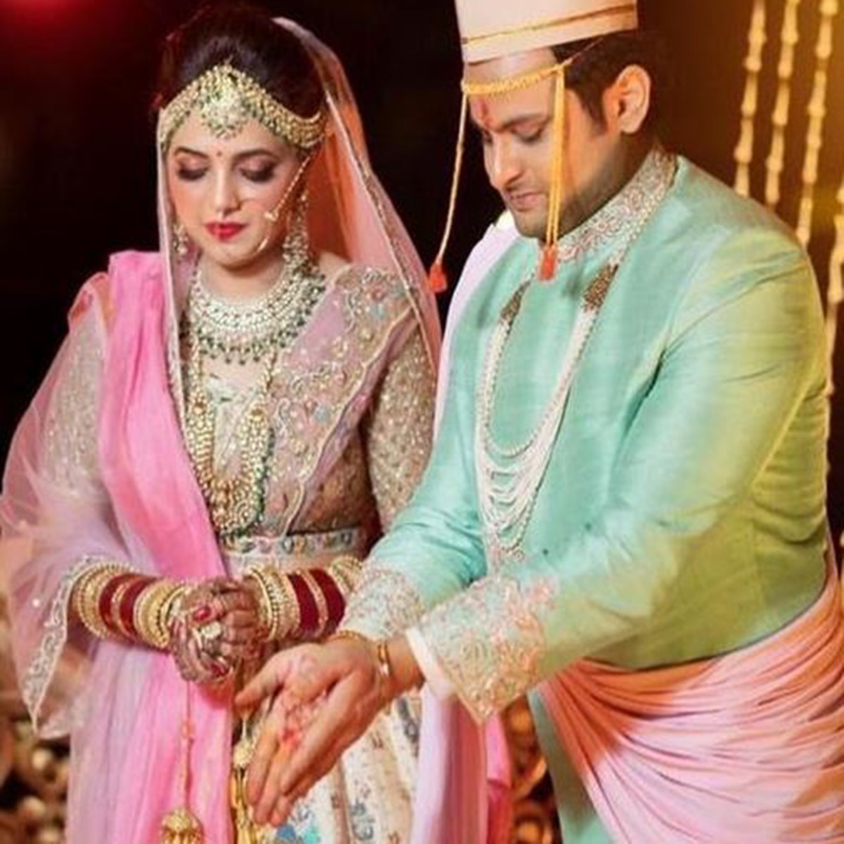 सुगंधा और संकेत