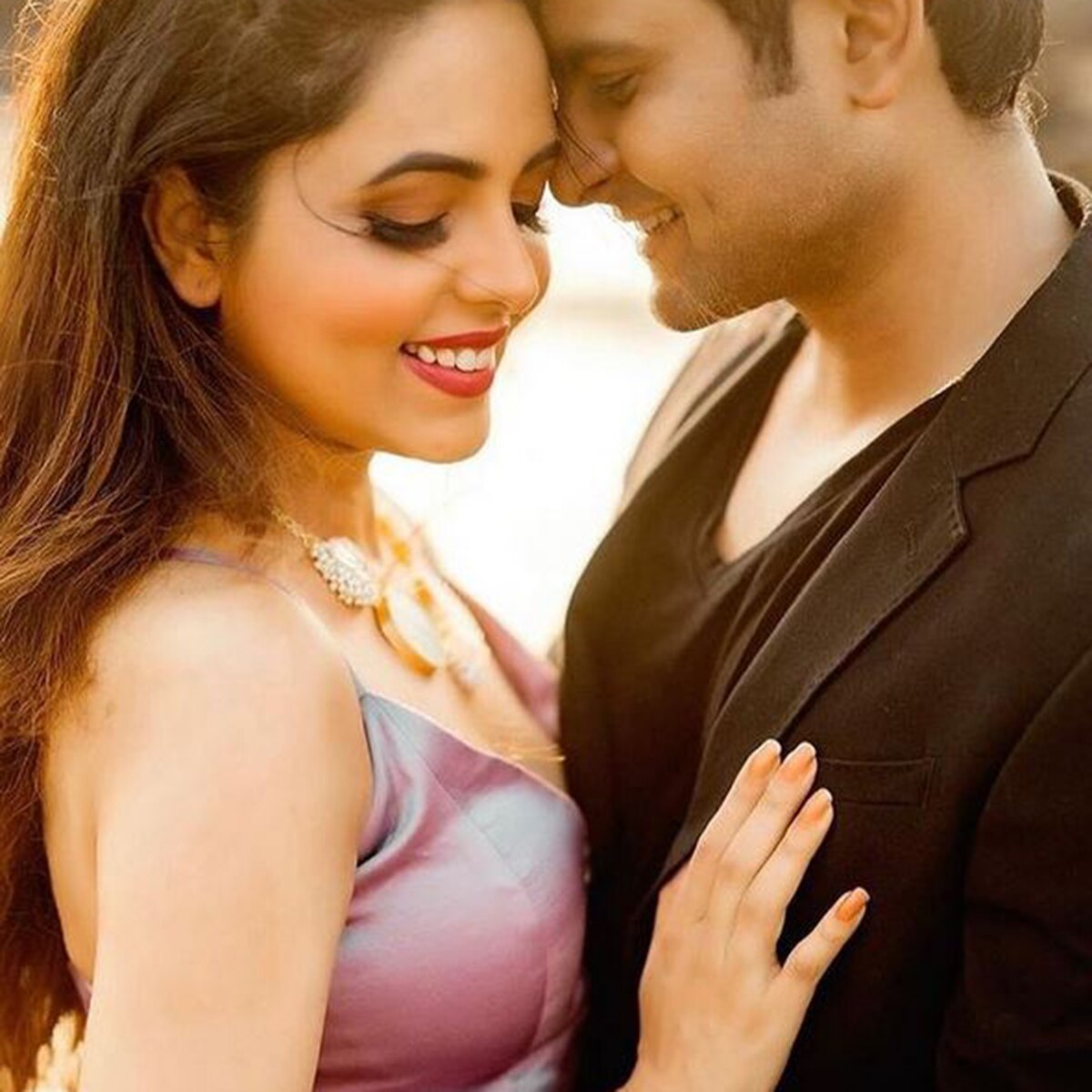 सुगंधा और संकेत