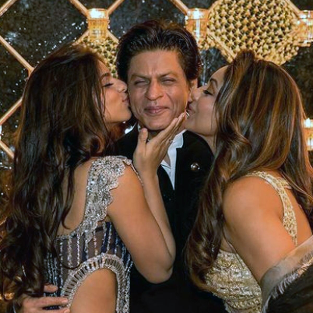 सुहाना खान-शाहरुख खान-गौरी खान 