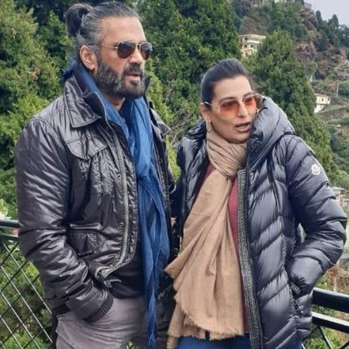 माना संग सुनील शेट्टी