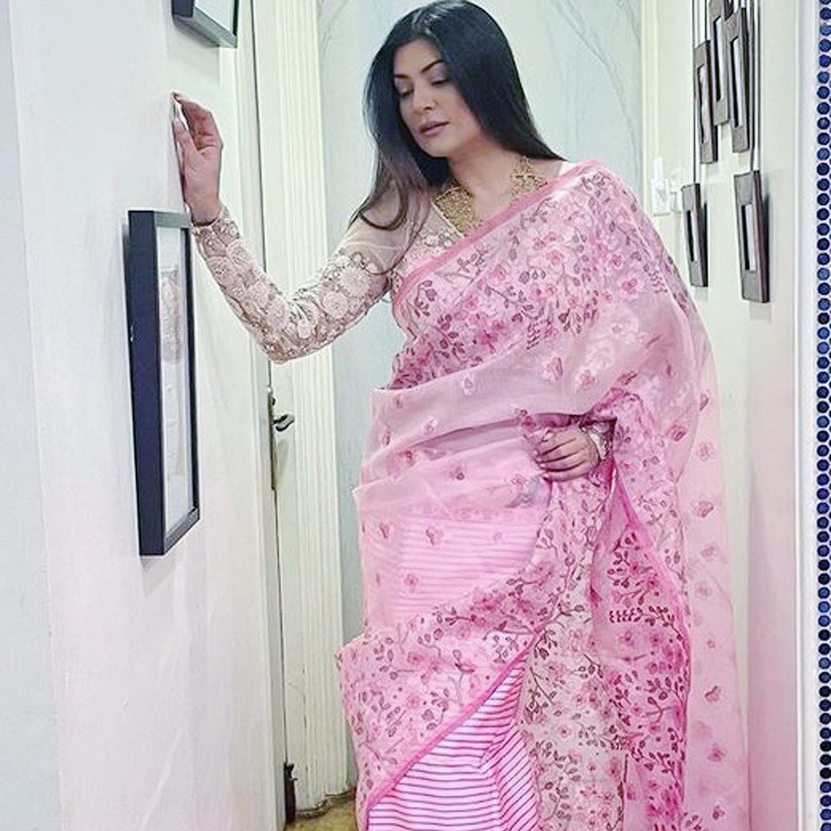 सुष्मिता