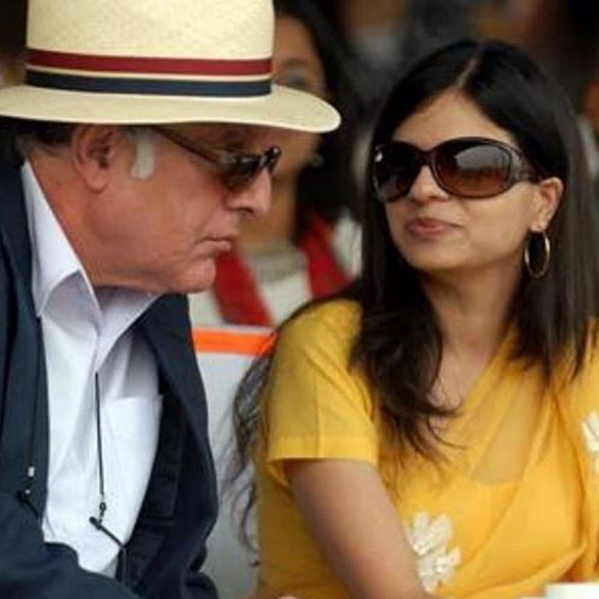 पिता संग सबा अली खान