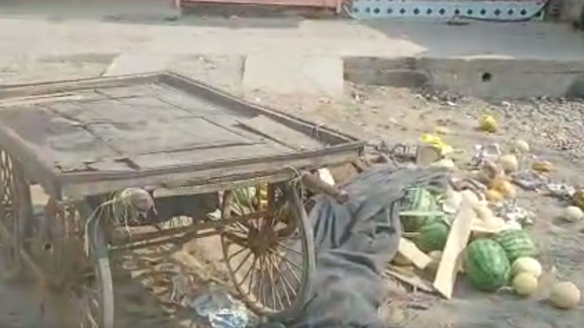 CMO को मारा थप्पड़, सब्जी गिराने पर SHO सस्पेंड