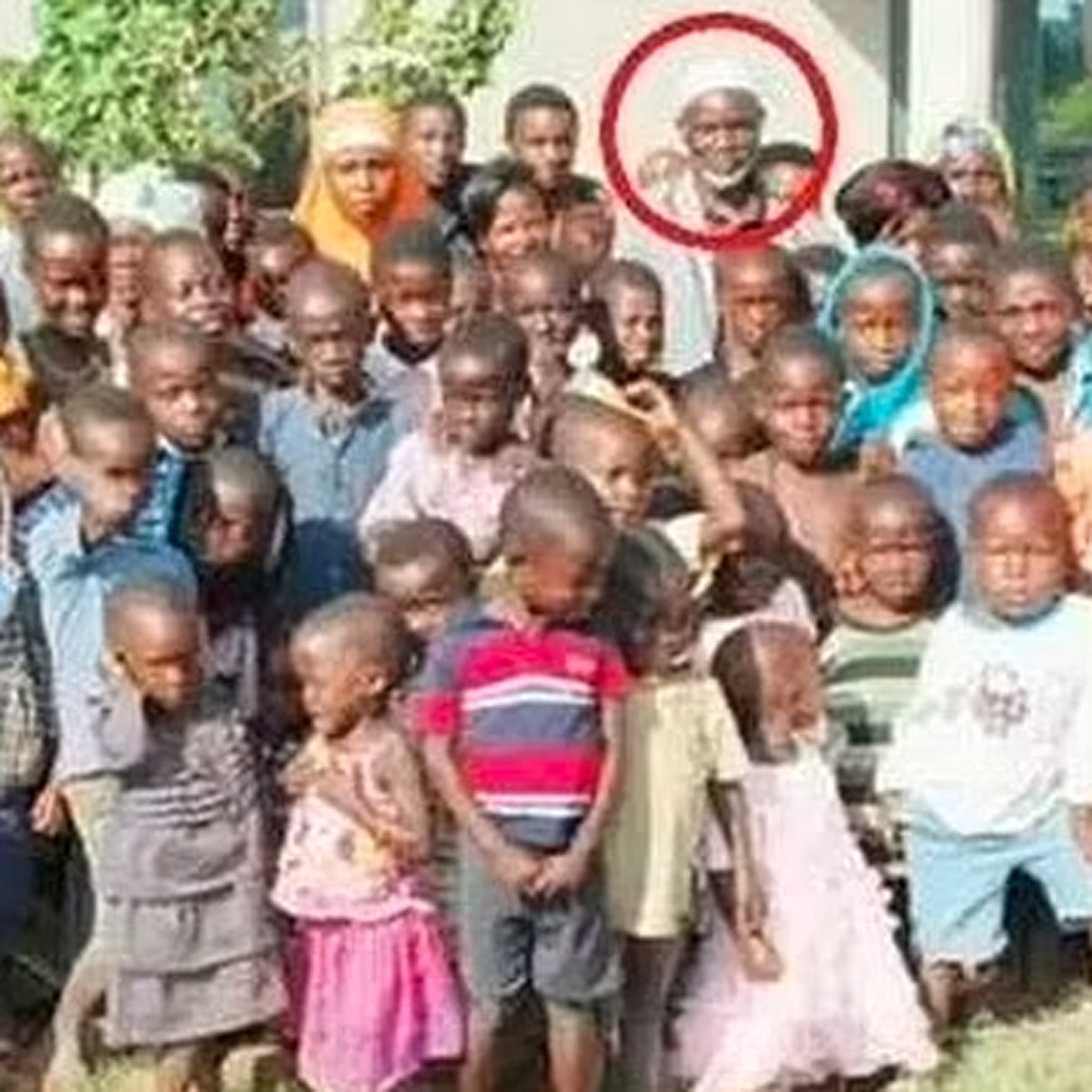 man wants thousand kids