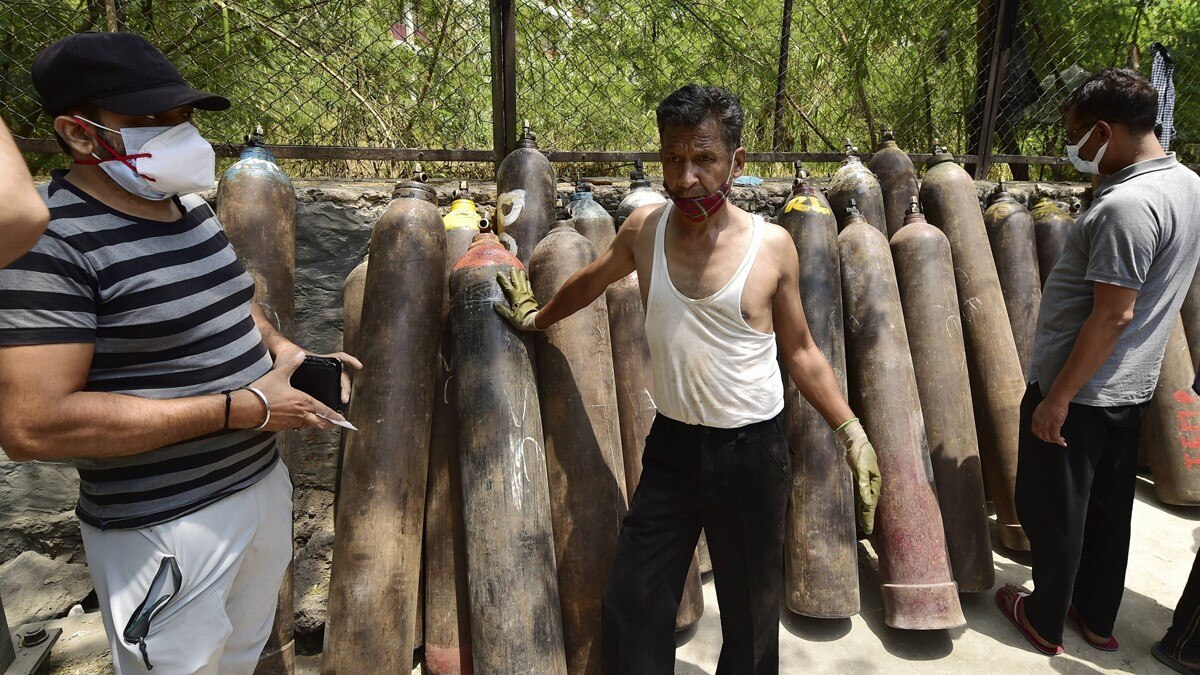  सोशल मीडिया पर ऑक्सीजन देने के नाम पर हो रहा फ्रॉड