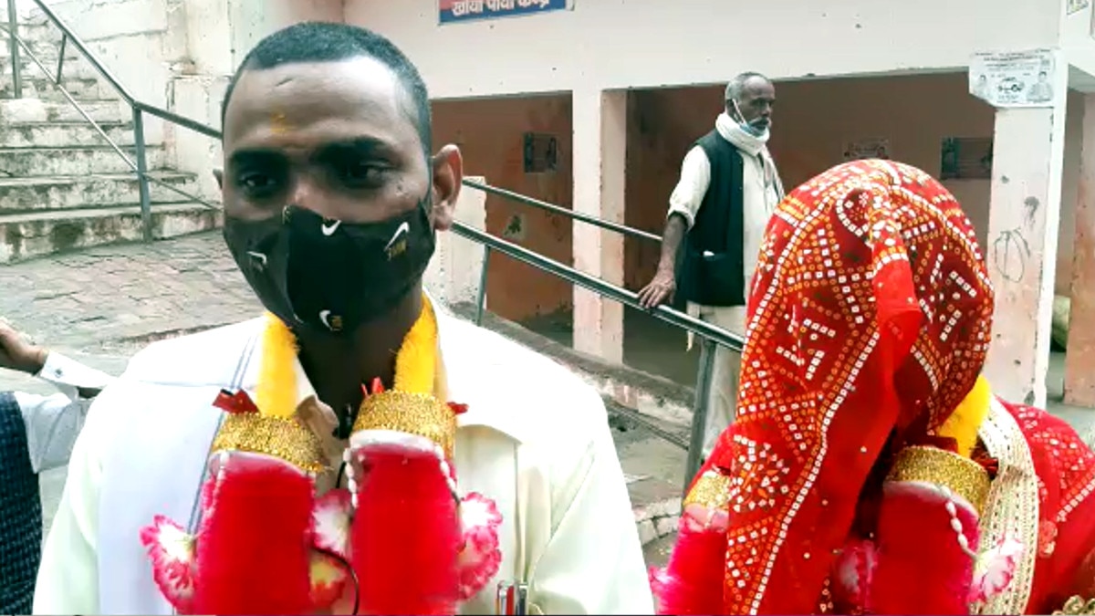 केवल 17 मिनट में हुई शादी, दूल्हे ने दहेज के रूप में मांगी अनोखी चीज 