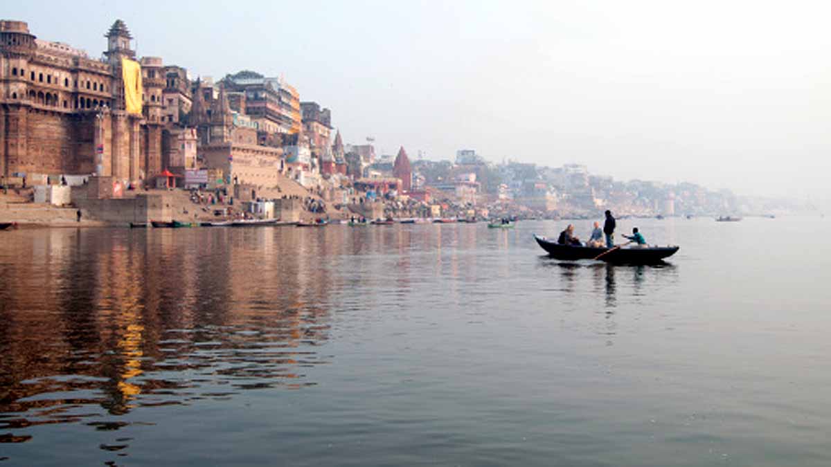 Ganga Turned Green Varanasi