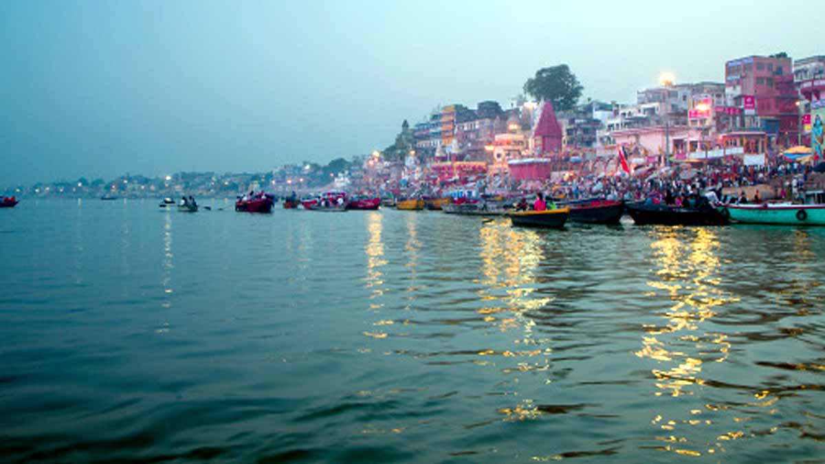 Ganga Turned Green Varanasi
