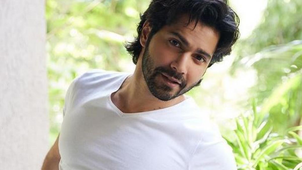 रोजाना 14-16 घंटे का फास्ट रखते हैं वरुण धवन, बताया अपना डाइट चार्ट