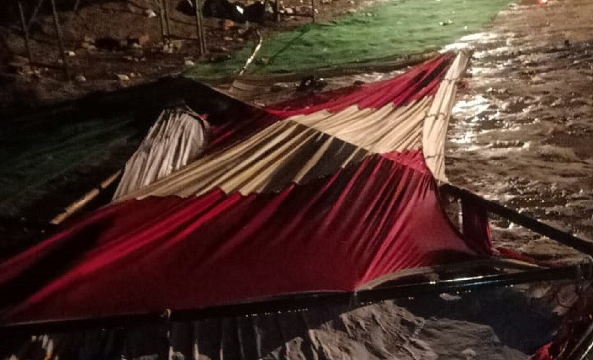 शादी के पंडाल में करंट