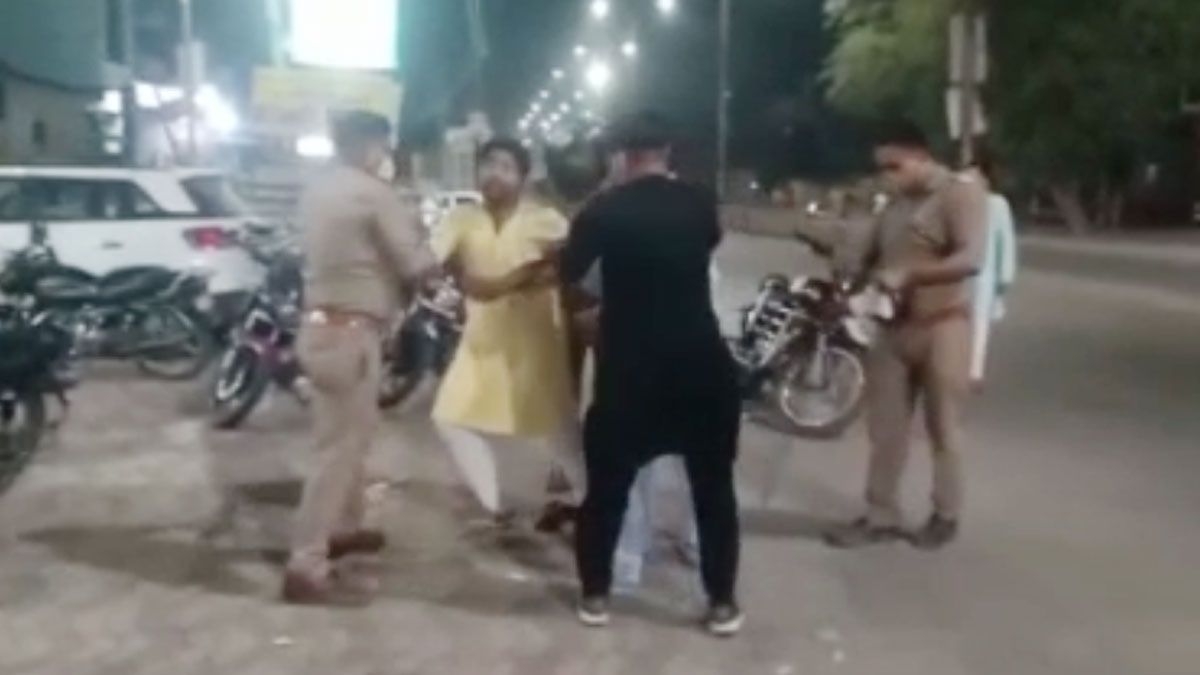 पुलिस की बर्बरता का वीडियो हुआ वायरल महिलाओं को मारे थप्पड़