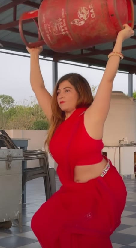 Video of girl in red saree