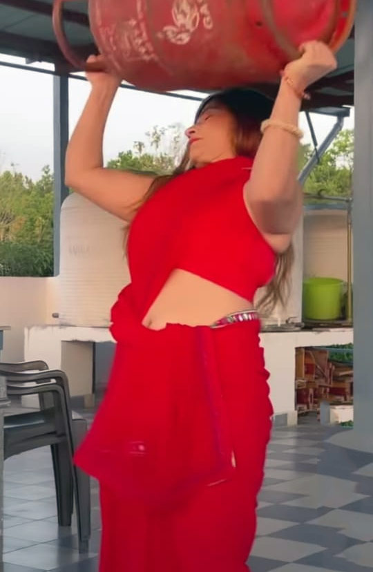 Video of girl in red saree