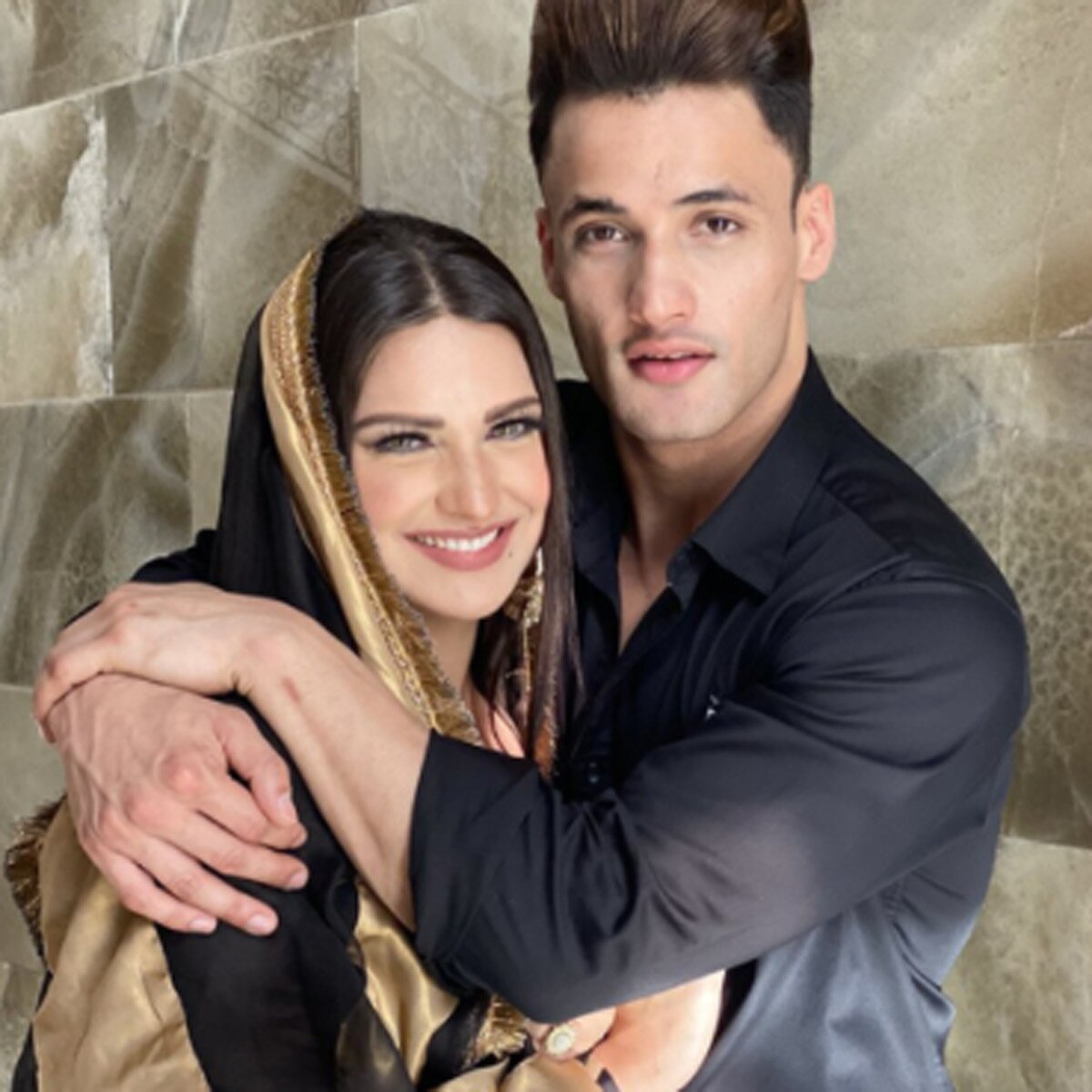 असीम रियाज-हिमांशी खुराना 