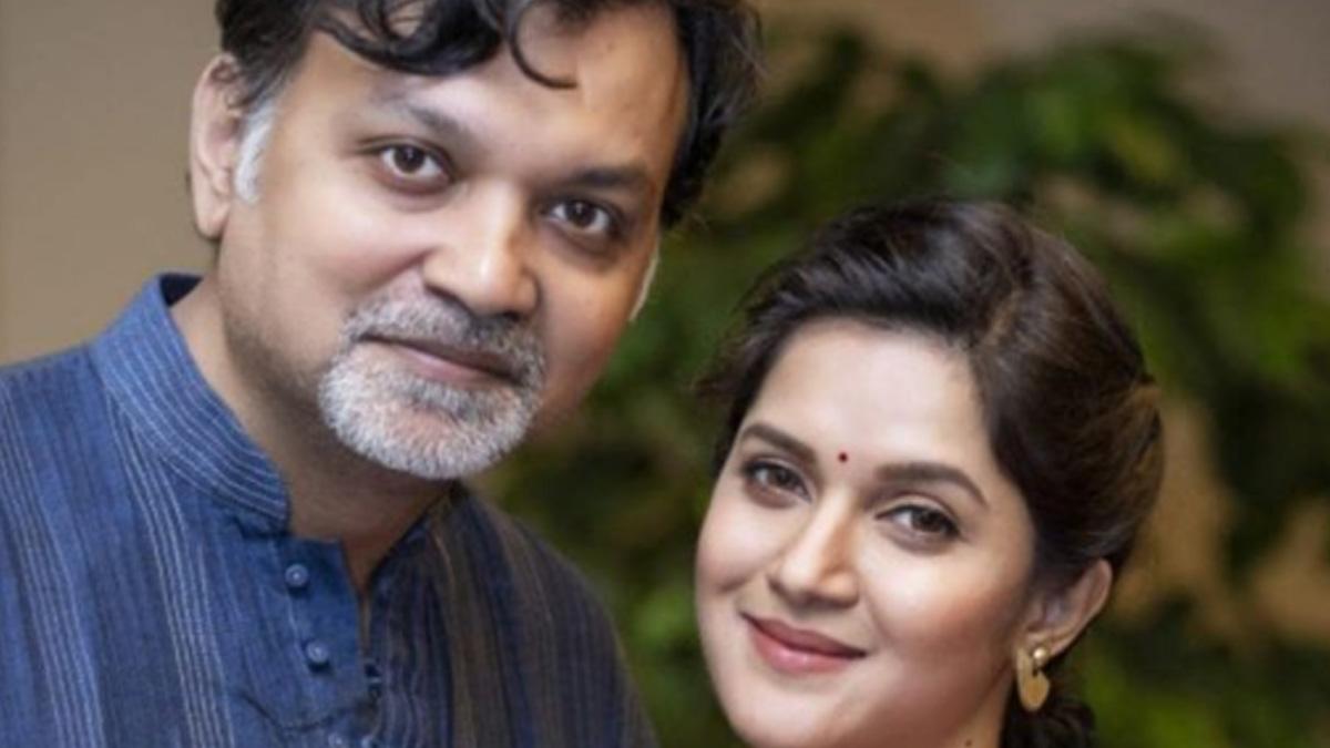 श्रीजीत मुखर्जी-राफ‍ियात राश‍िद मिथ‍ि   