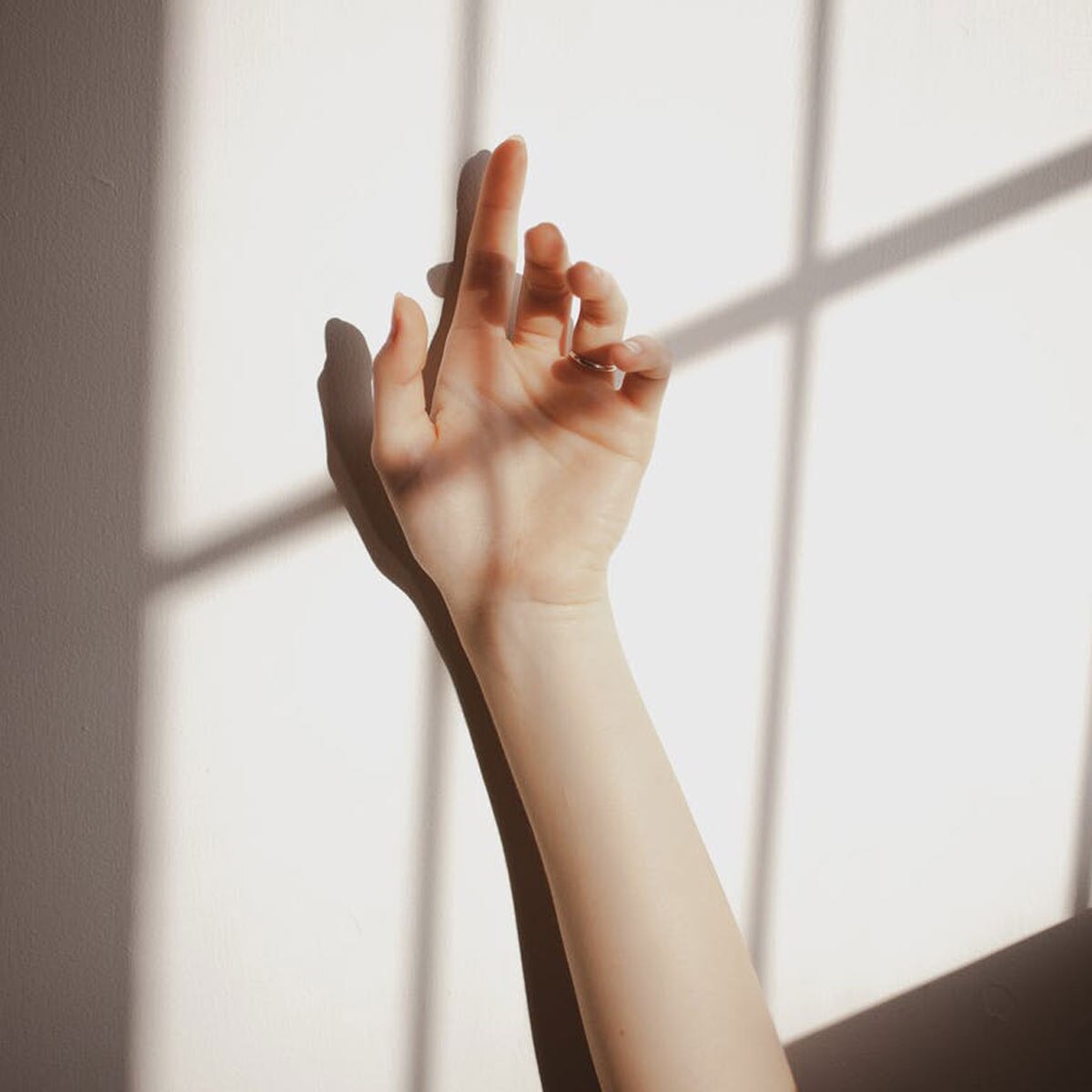 nail weird line skin cancer