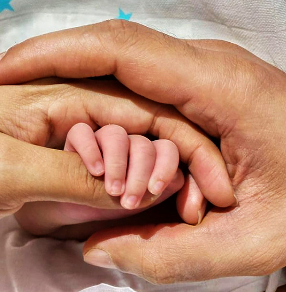 नीति मोहन, निहार पांड्या