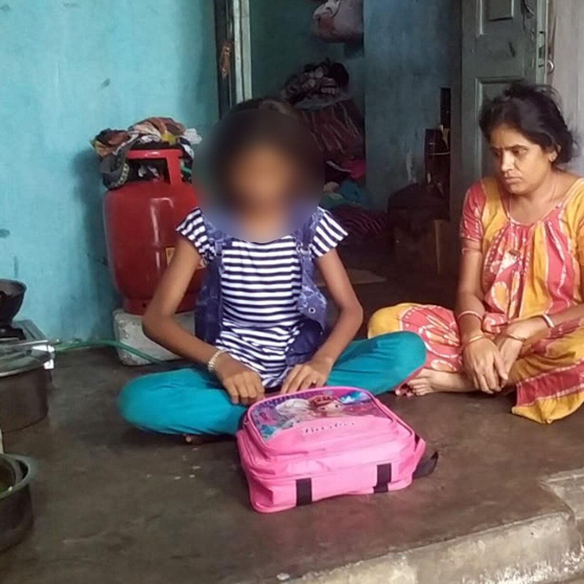 12 mangoes sold for 1.20 lakh