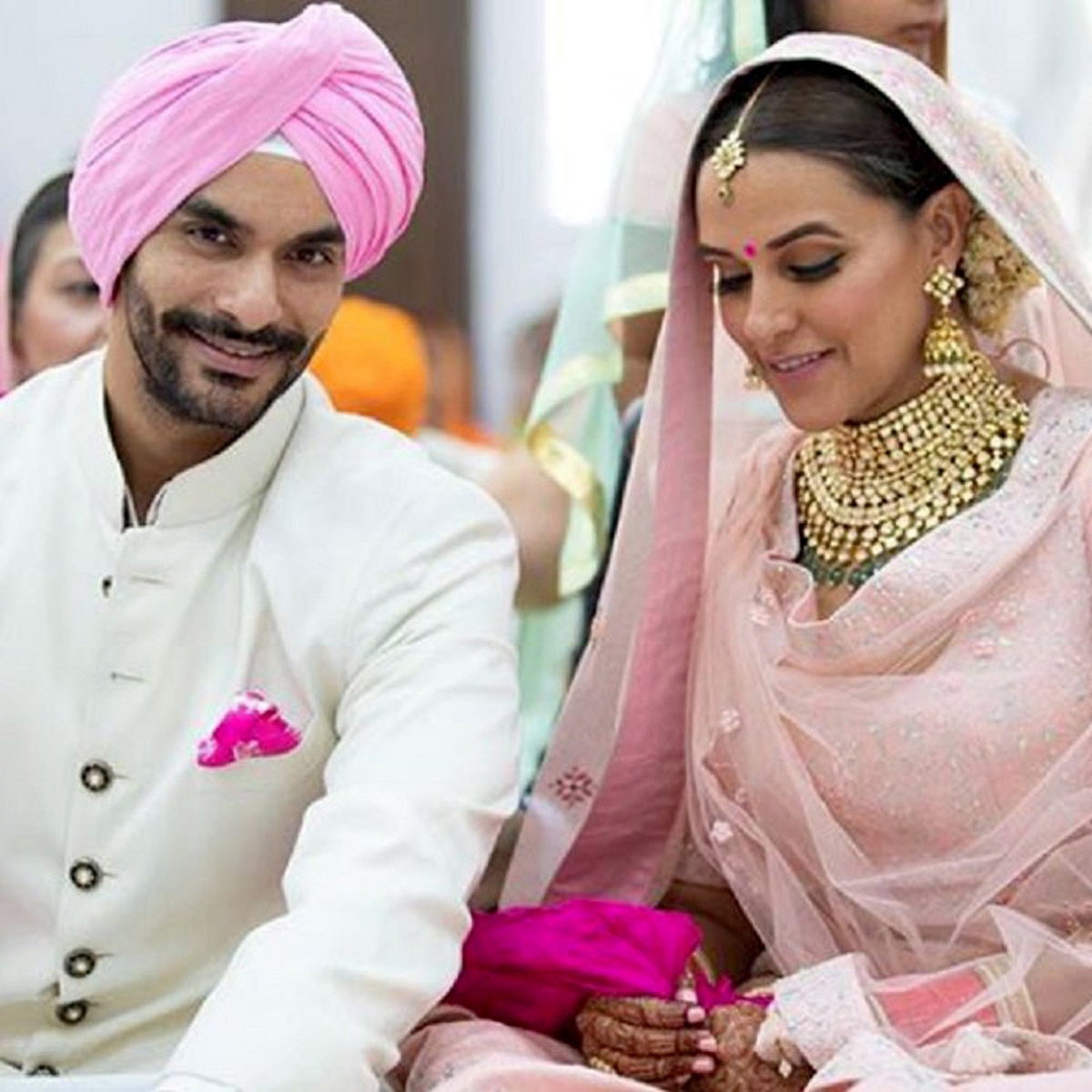 नेहा धूपिया-अंगद बेदी 