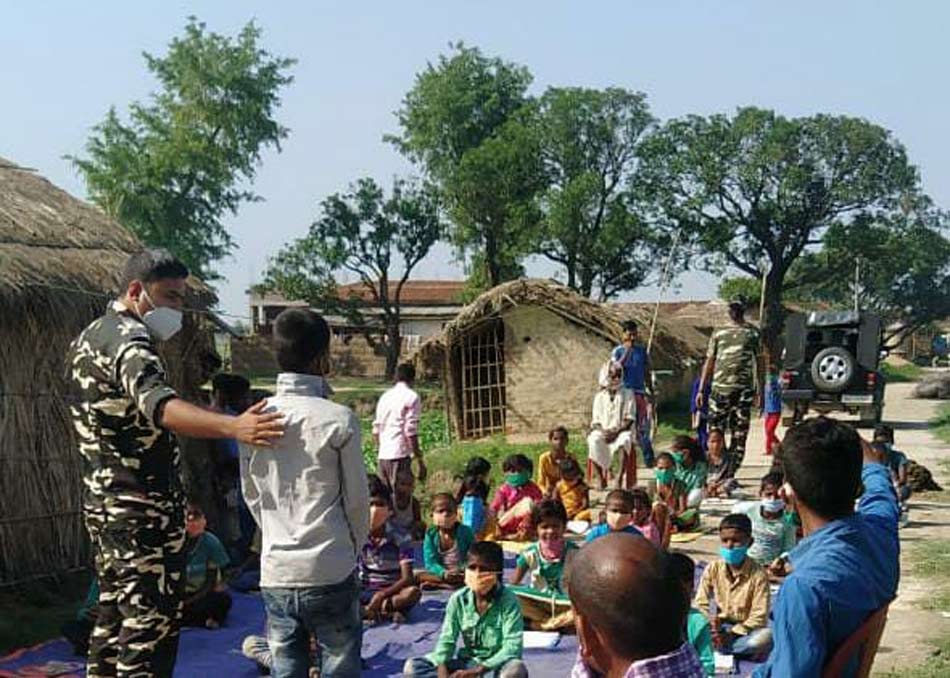 सीमा पर तैनात जवान (Photo: aajtak.in) 