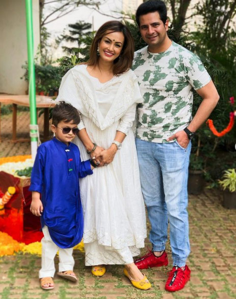 करण मेहरा और निशा रावल 