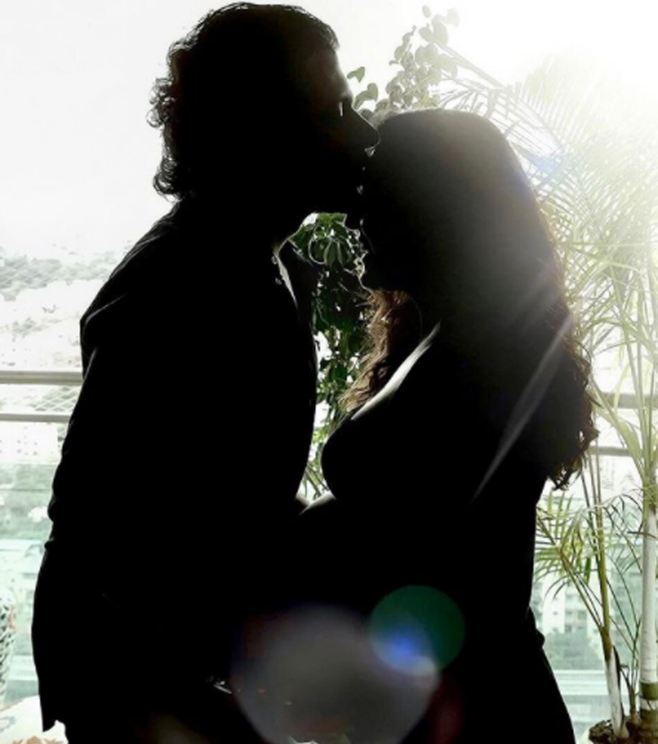 नीति मोहन, निहार पांड्या