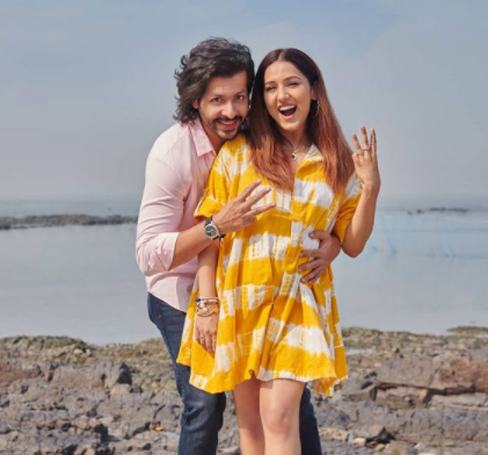 नीति मोहन, निहार पांड्या