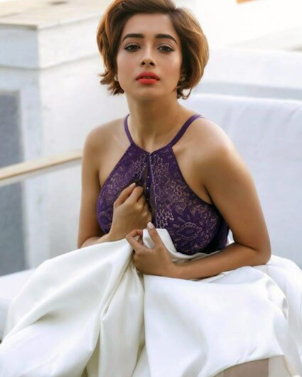  टीना दत्ता 