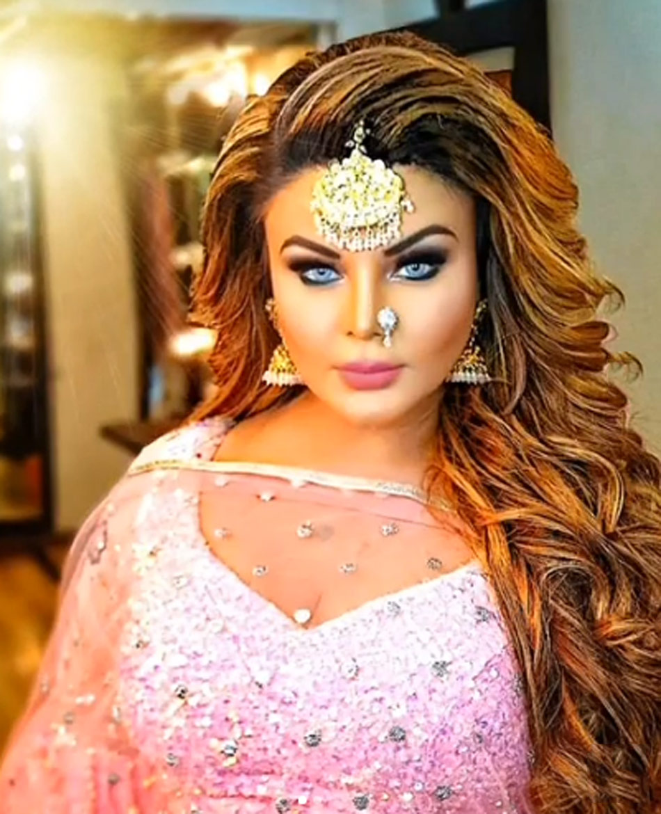  राखी सावंत