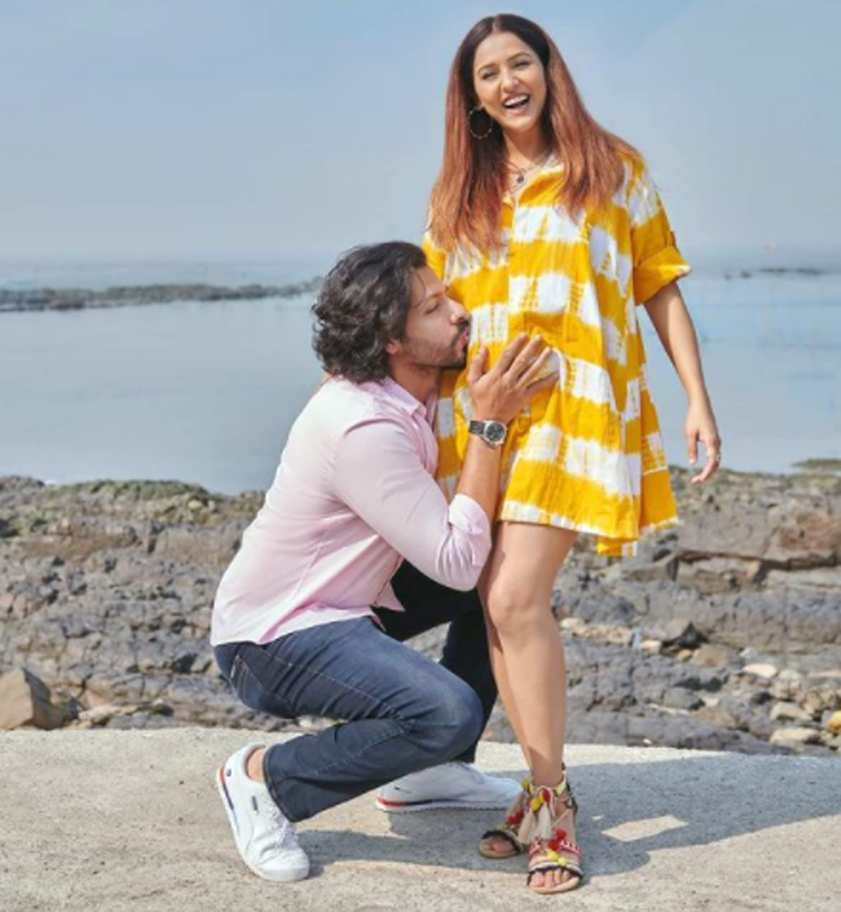 नीति मोहन, निहार पांड्या