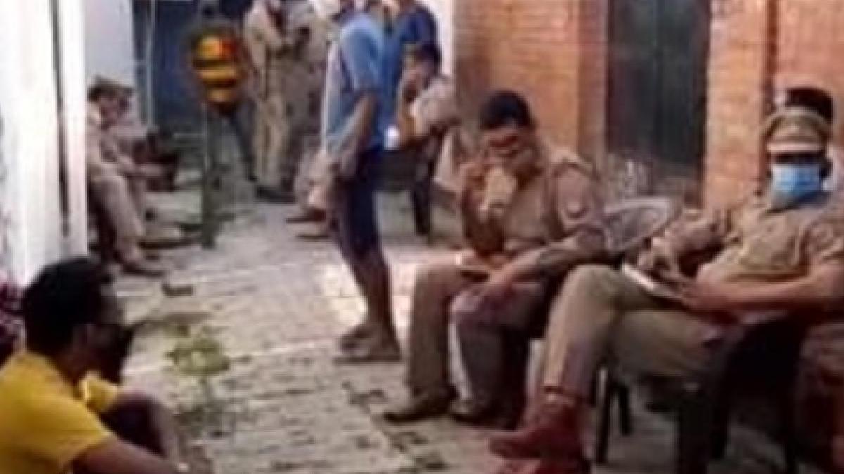 पिता की लाश के साथ तीन दिन तक भूख रहे मासूम बच्चे 