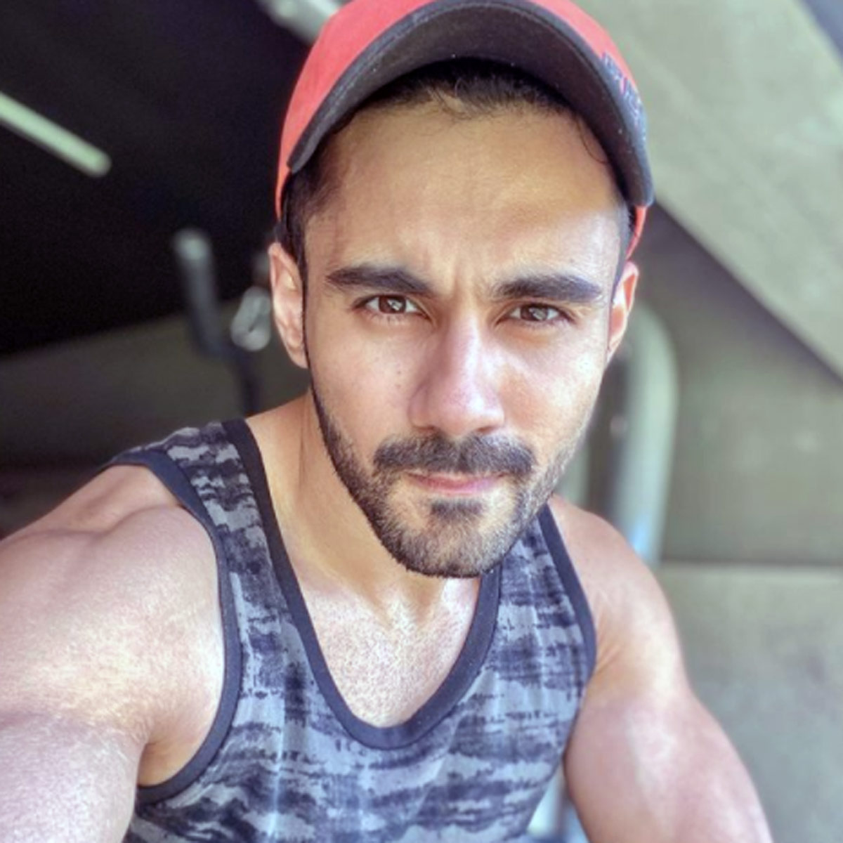 अभिषेक बजाज