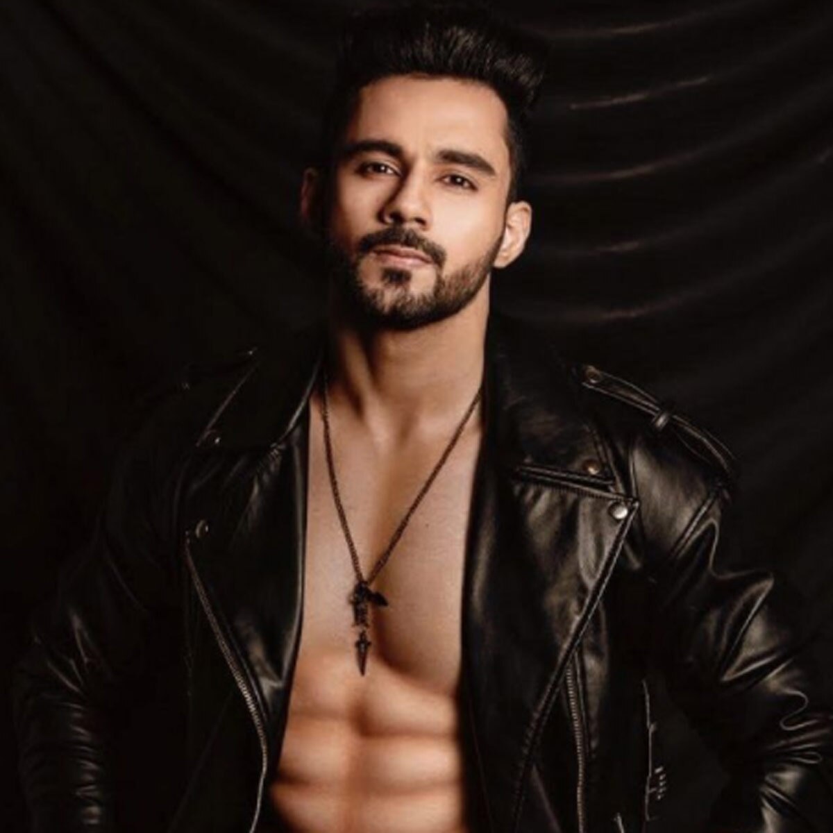 अभिषेक बजाज